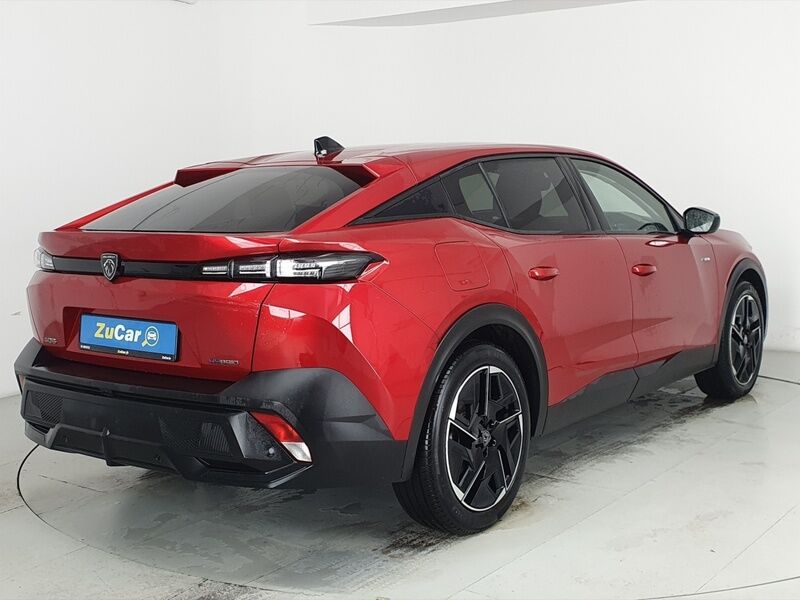 More views of Peugeot 408