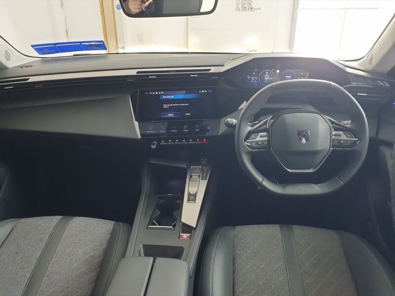 More views of Peugeot 408