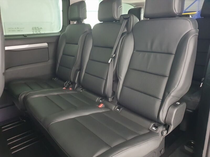 More views of Citroen Spacetourer