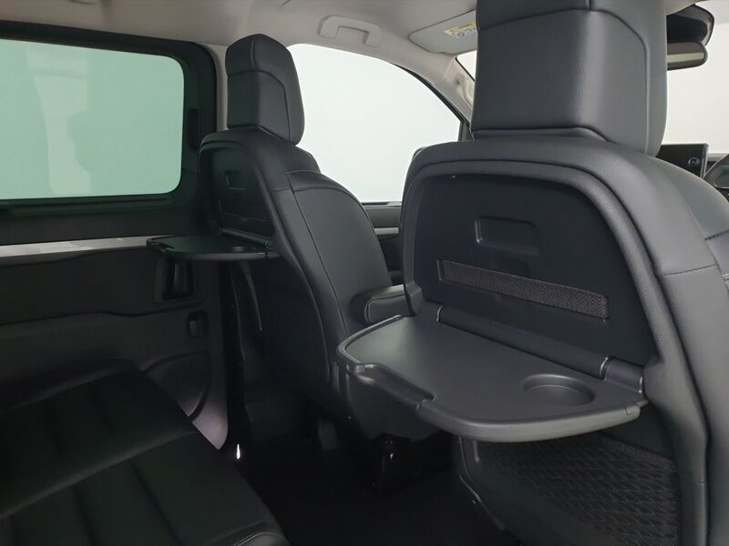 More views of Citroen Spacetourer