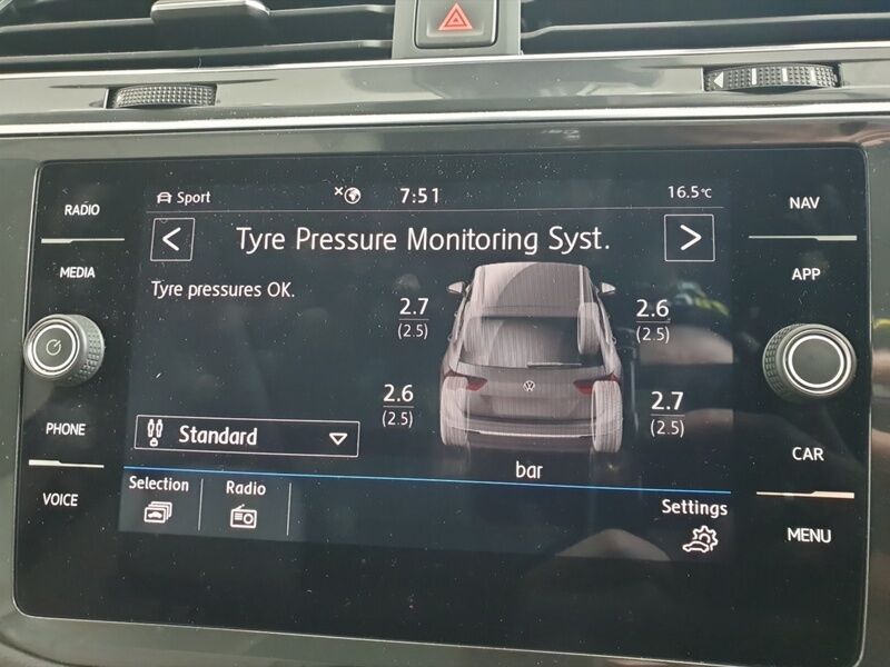 More views of Volkswagen Tiguan Allspace