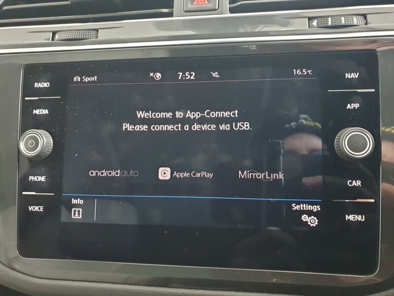 More views of Volkswagen Tiguan Allspace