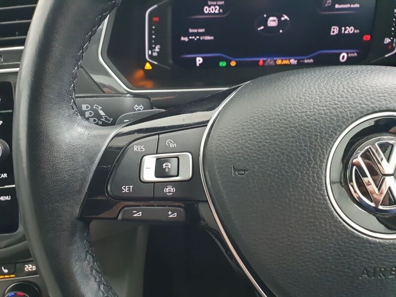 More views of Volkswagen Tiguan Allspace