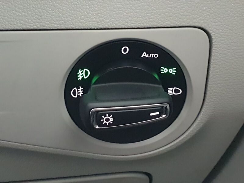 More views of Volkswagen Tiguan Allspace