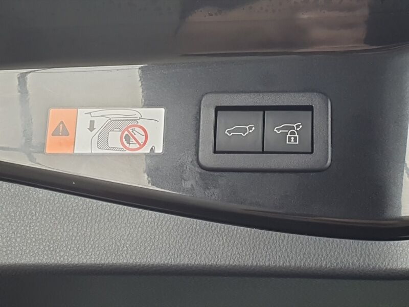 More views of Toyota C-HR