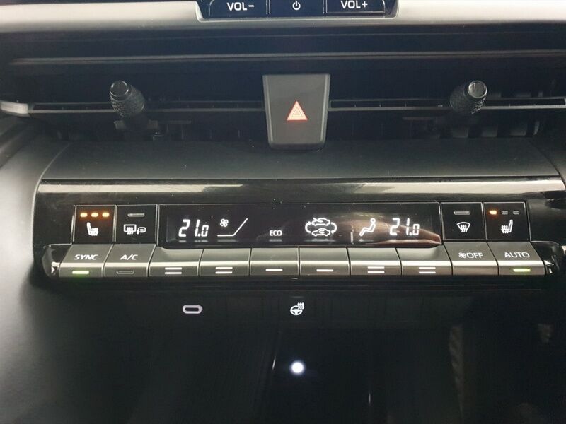 More views of Toyota C-HR