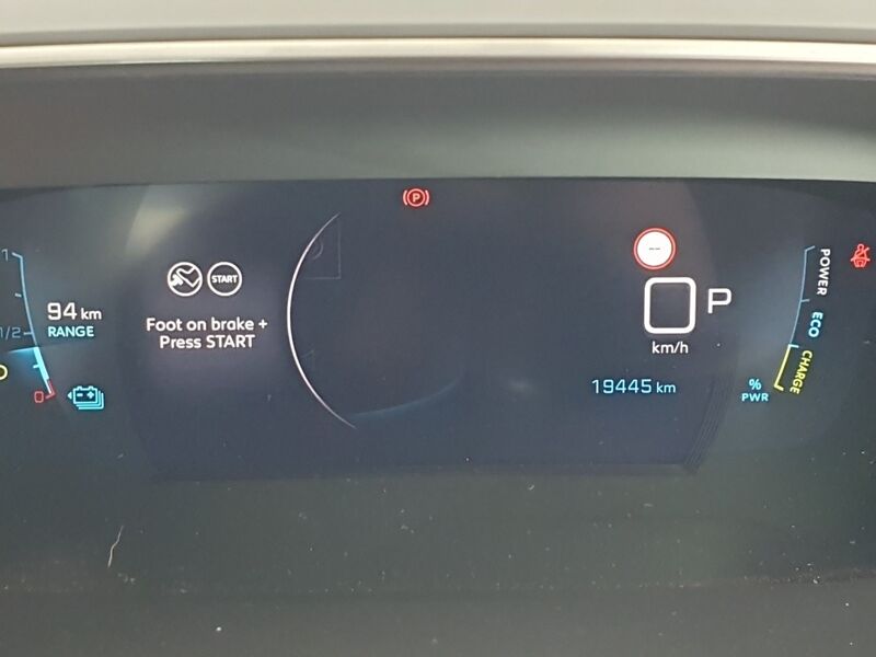 More views of Peugeot 208