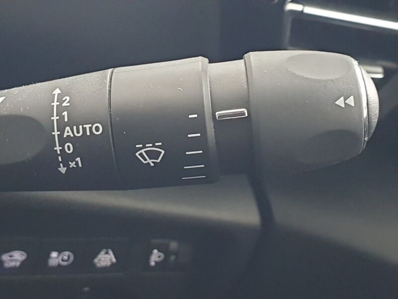 More views of Citroen e-C4