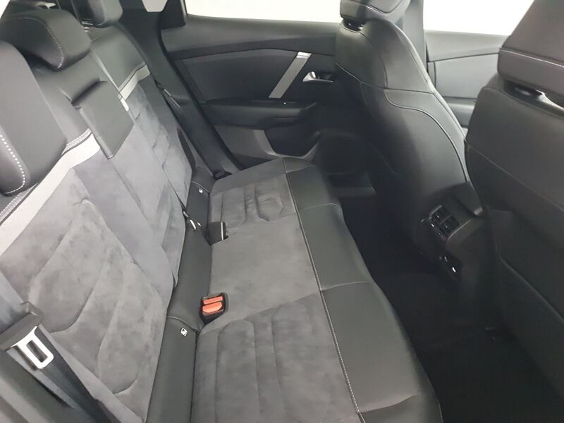 More views of Citroen e-C4