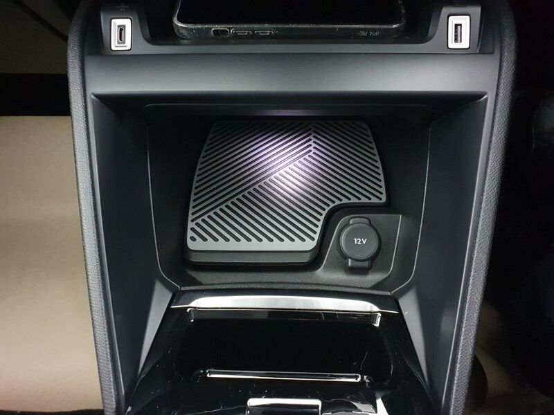 More views of Citroen e-C4