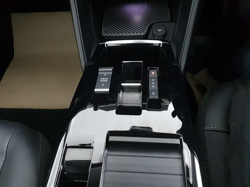 More views of Citroen e-C4