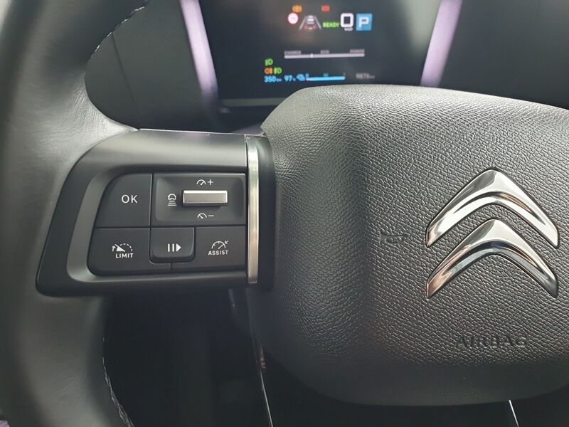 More views of Citroen e-C4