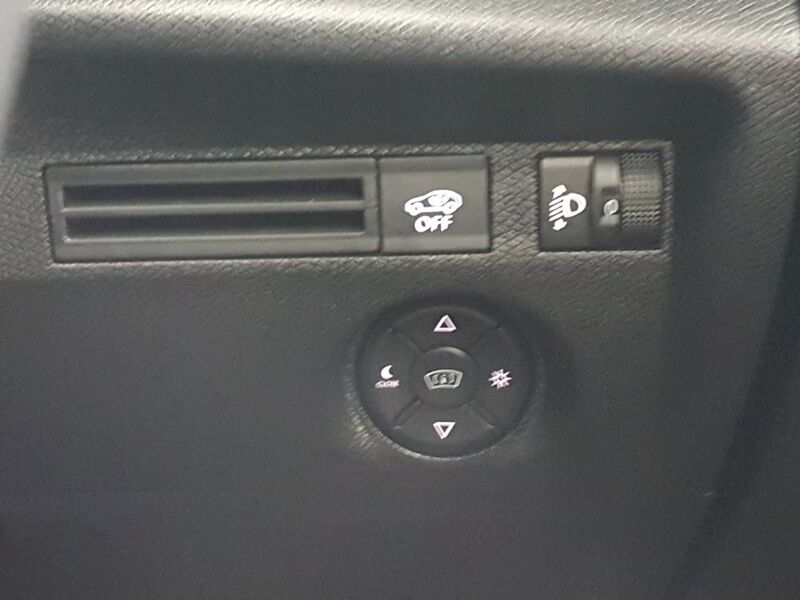 More views of Citroen e-C4