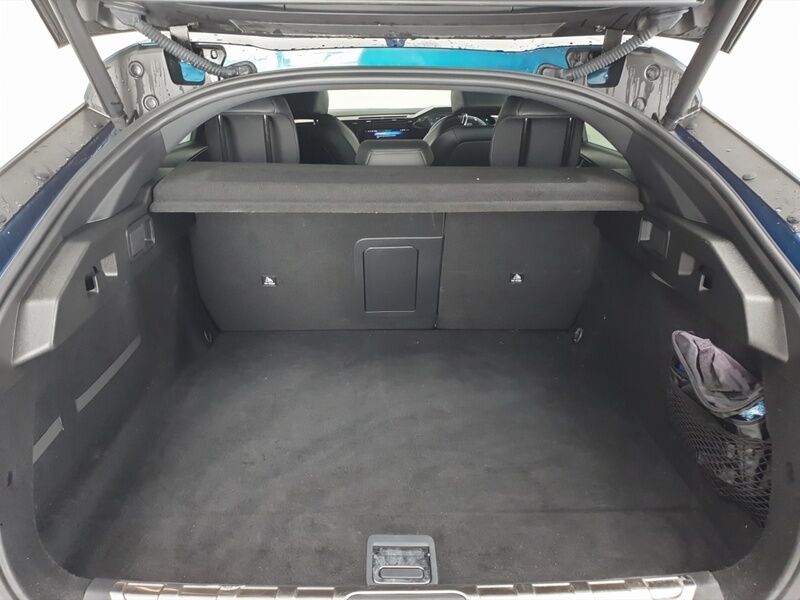 More views of Peugeot 408