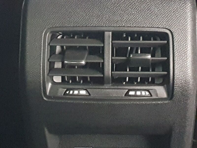 More views of Peugeot 408