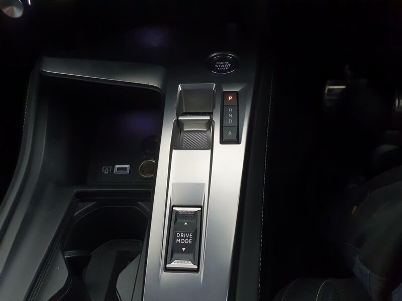 More views of Peugeot 408