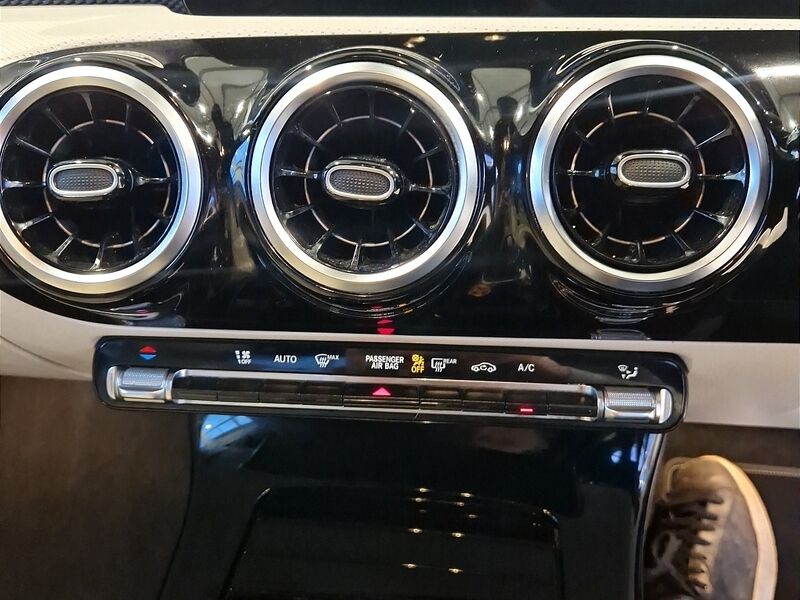 More views of Mercedes-Benz CLA