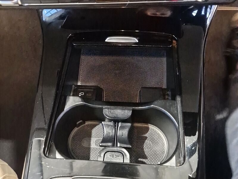 More views of Mercedes-Benz CLA