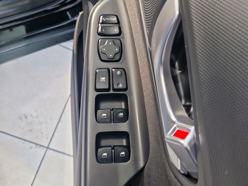 More views of Hyundai KONA