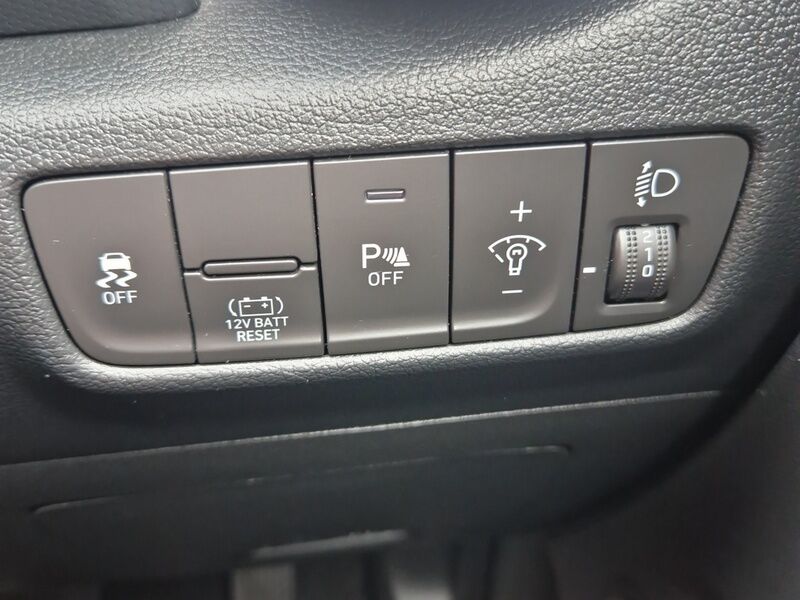 More views of Hyundai KONA