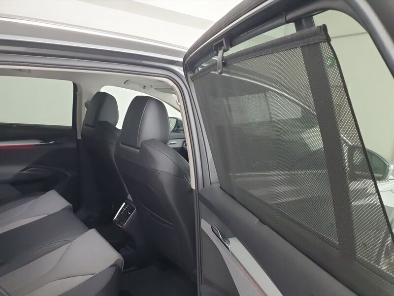 More views of Skoda Enyaq