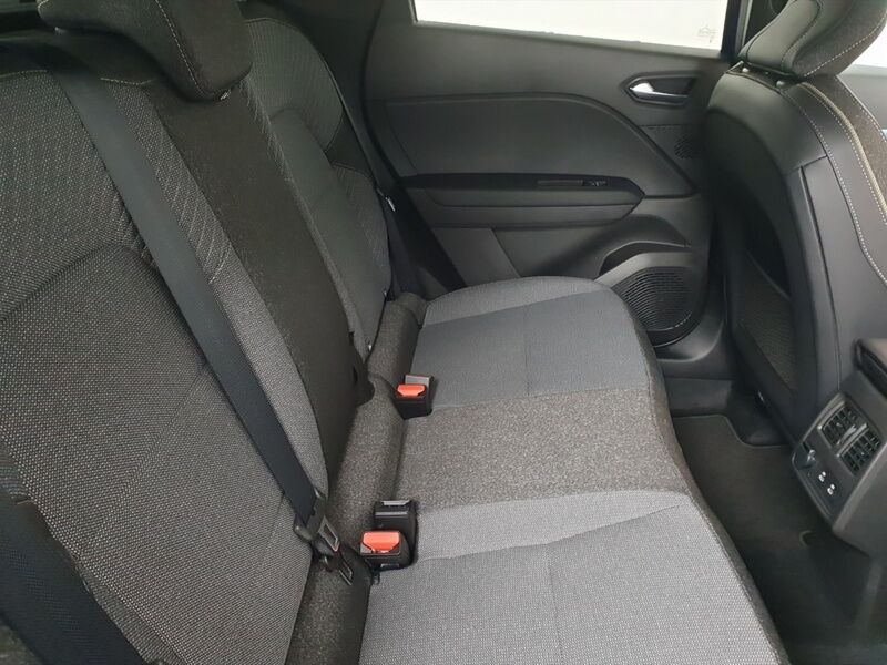 More views of Renault Captur