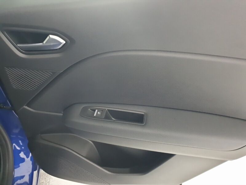 More views of Renault Captur