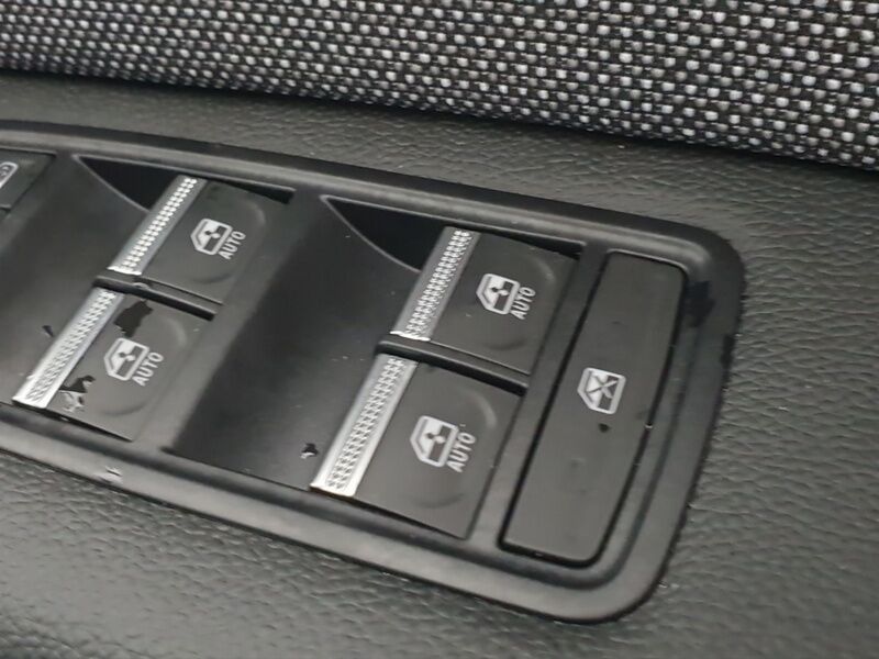 More views of Renault Captur