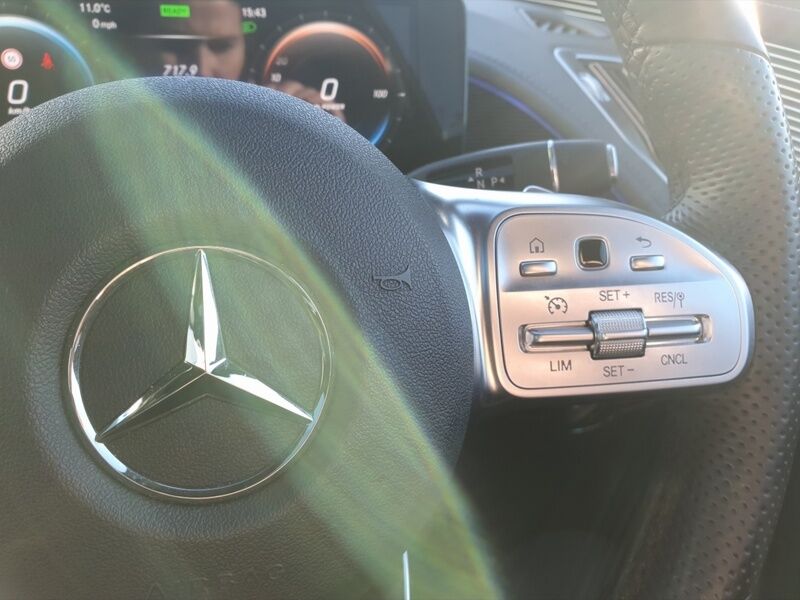 More views of Mercedes-Benz EQC