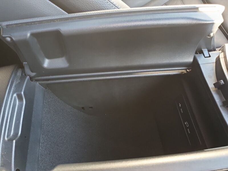 More views of Mercedes-Benz EQC