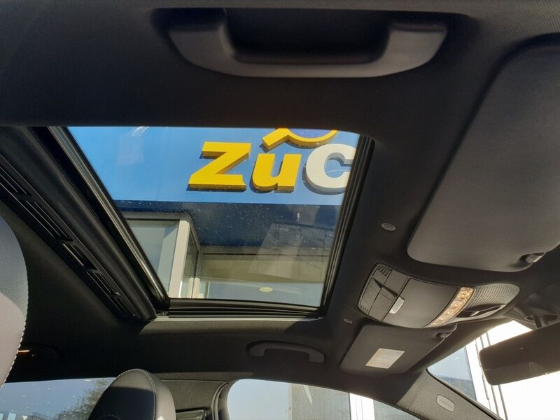 More views of Mercedes-Benz EQC