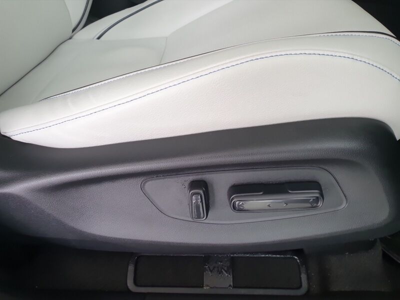 More views of Honda e:Ny1