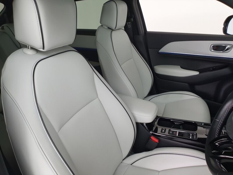 More views of Honda e:Ny1