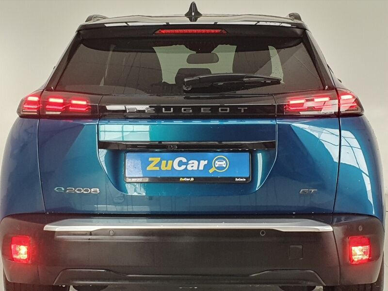 More views of Peugeot 2008