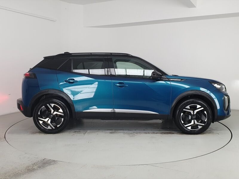 More views of Peugeot 2008