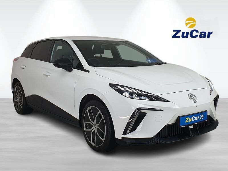 More views of MG MG4