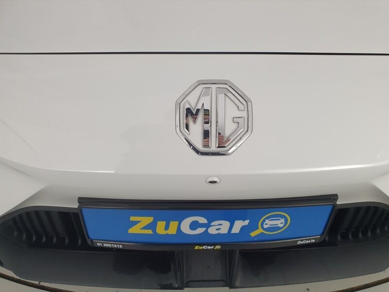 More views of MG MG4