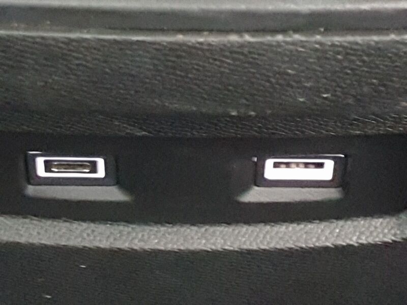 More views of Citroen e-C4