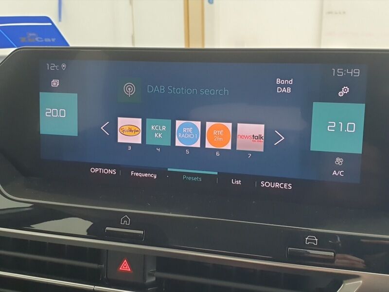 More views of Citroen e-C4