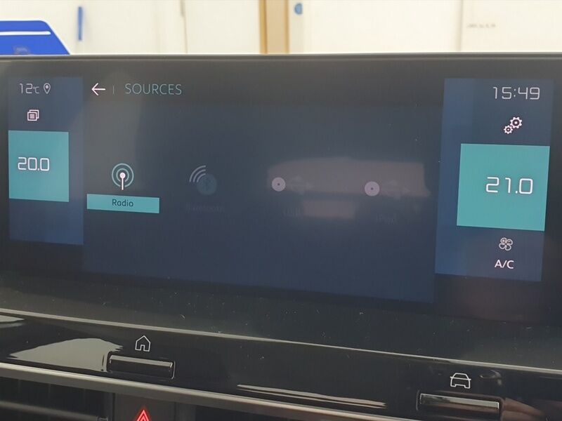 More views of Citroen e-C4