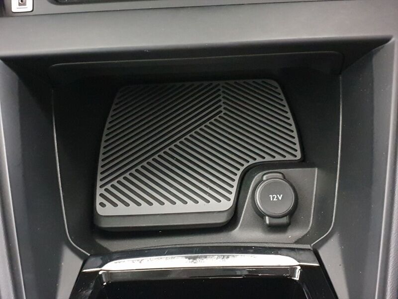 More views of Citroen e-C4