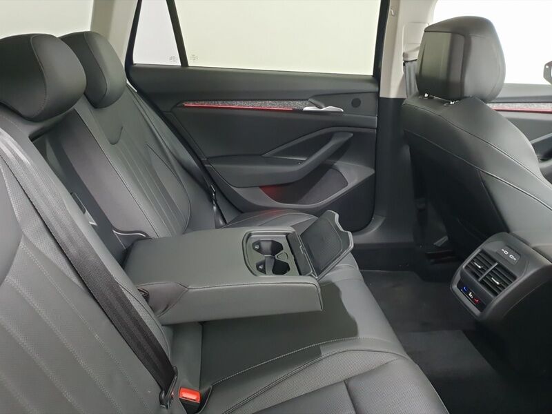 More views of Skoda Superb