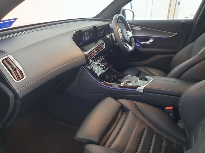 More views of Mercedes-Benz EQC