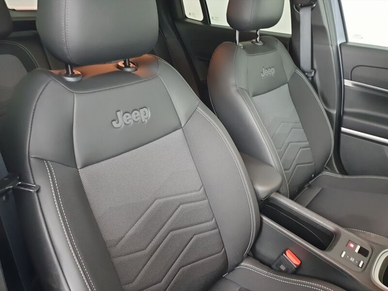 More views of Jeep Avenger