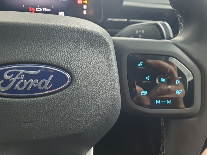 More views of Ford Explorer