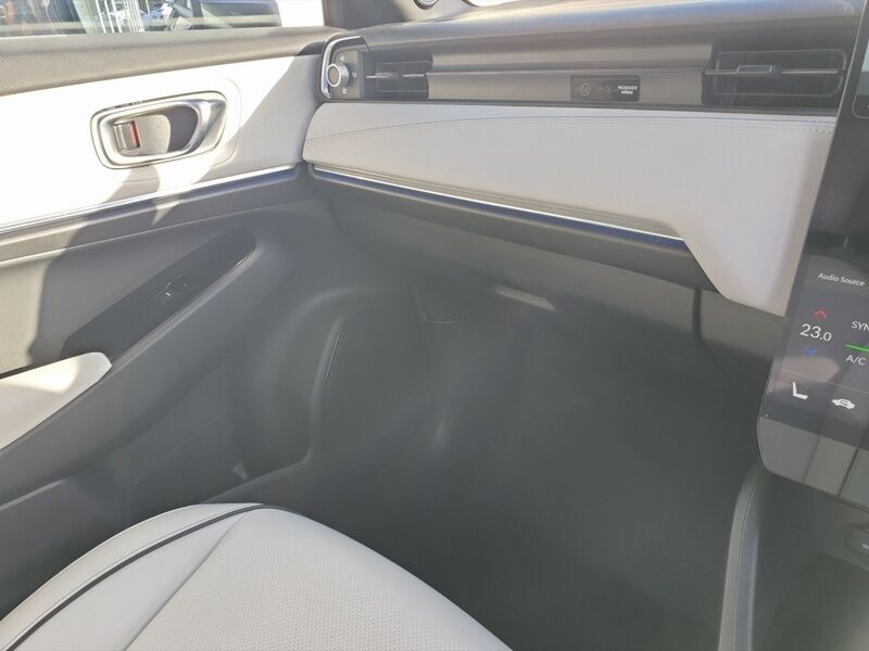 More views of Honda e:Ny1