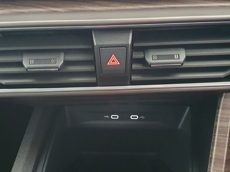 More views of SEAT Leon