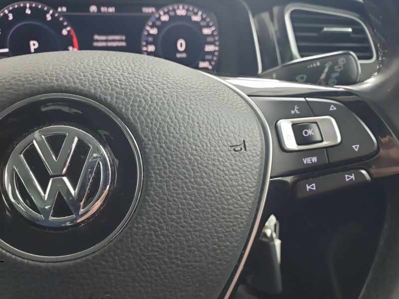 More views of Volkswagen Golf