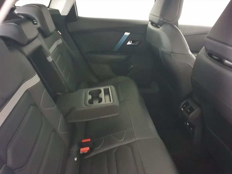 More views of Citroen e-C4