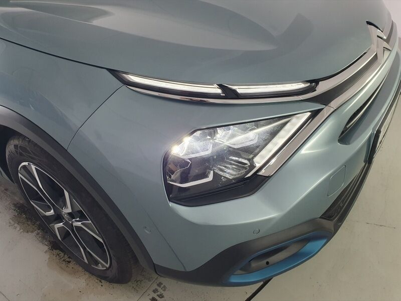 More views of Citroen e-C4